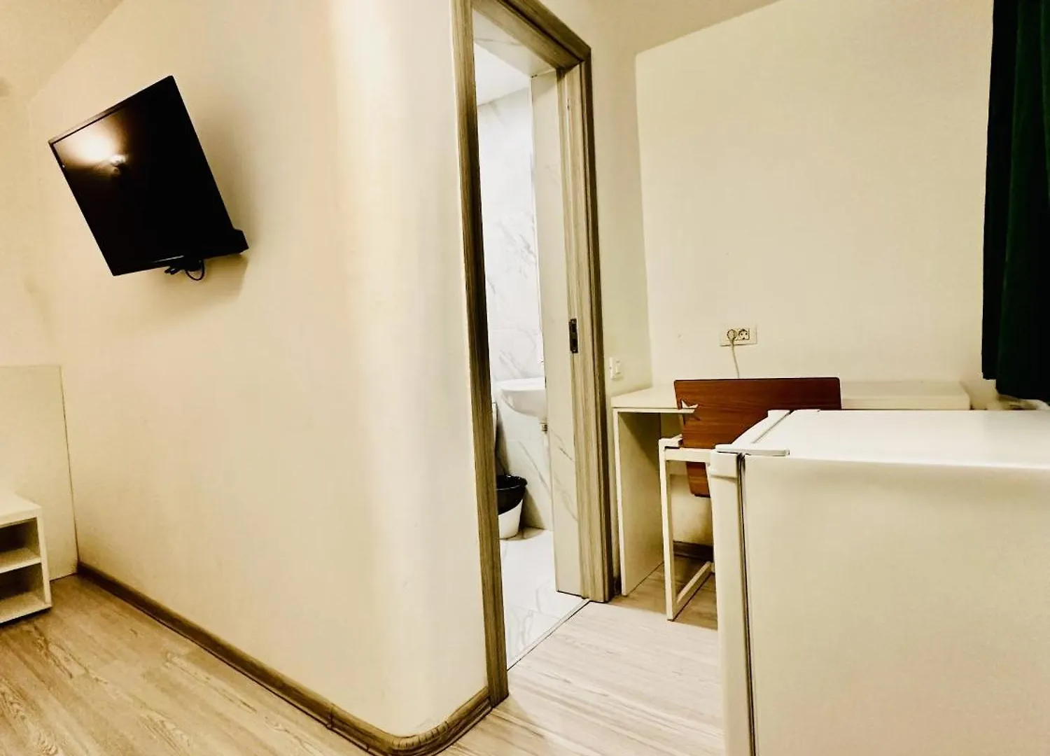 Continental Little Studio In Old Town بوخارست شقة